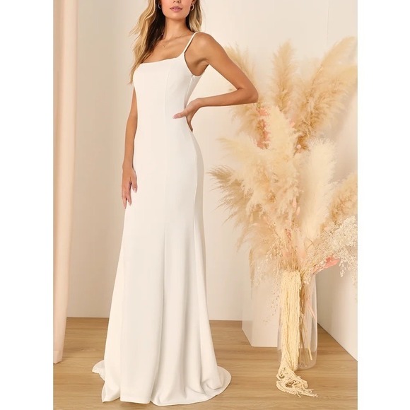 Lulus Dresses & Skirts - Lulus Blessed Romance Maxi Dress Womens M White Sleeveless Button Back Mermaid